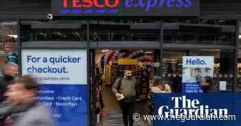 Tesco opens cashless store in central London