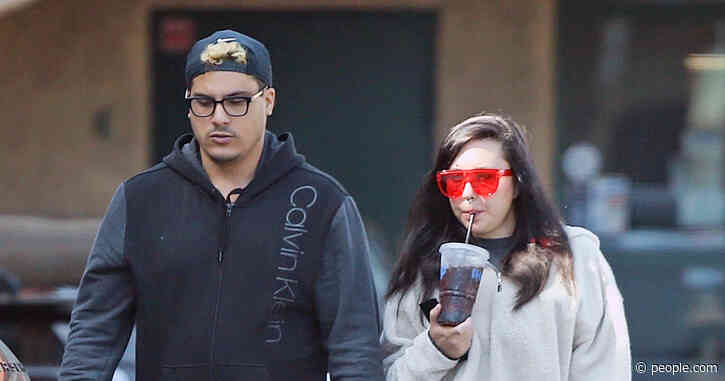 Amanda Bynes and Fiancé Paul Michael Step Out for IHOP Breakfast Date in Los Angeles