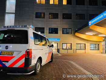 Man neergestoken op het plein voor de spoedeisende hulp van Radboudziekenhuis