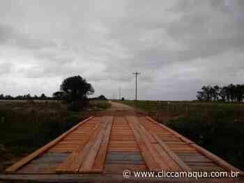 Ponte da estrada da Charqueada recebe manutenção - Clic Camaquã - Portal de Notícias