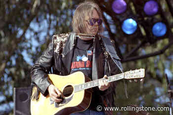 Song You Need to Know: Neil Young and Crazy Horse, ‘Campaigner’ Live in 1991