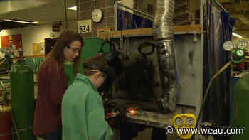 Female welding teacher inspires students to go into trade - WEAU