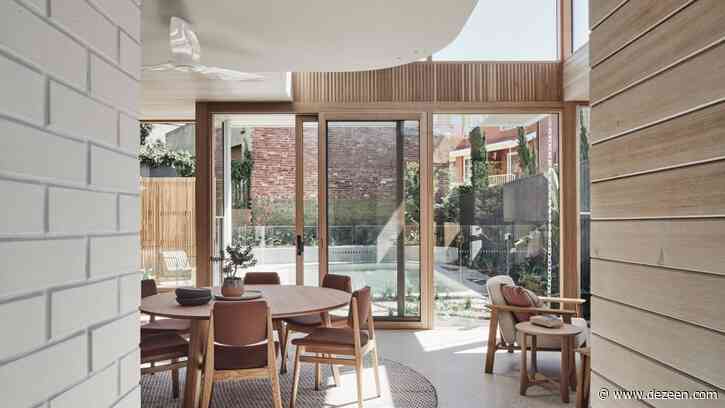 Double-height extension brings light to Melbourne's Lantern House