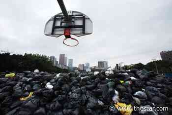 Remember when Toronto was festering with garbage in 2009 during the city workers' strike? Share your memories - Toronto Star