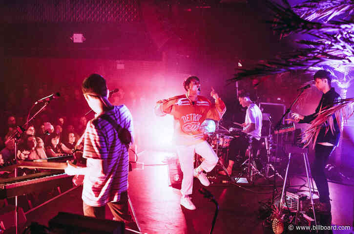 At Glass Animals’ First NYC Show Since 2017, ‘Love’ Was in the Air All Over Again