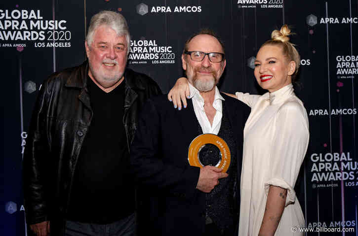 Sia Presents Award to Fellow Aussie Colin Hay, Her ‘Uncle Collie,’ At Inaugural Global APRA Music Awards
