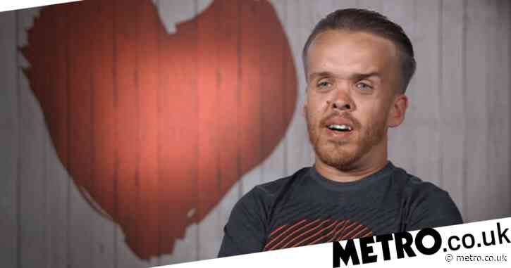 Man has best clapback for people who ask stupid question about his dwarfism
