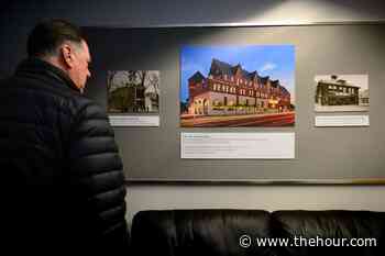 Arts Commission presents its first exhibit at the Mayor’s Gallery - Thehour.com