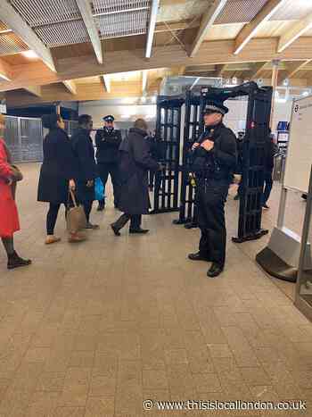 Weapons arches and police dogs help Met arrest four at Abbey Wood station