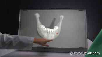 The world's highest-resolution holographic display video     - CNET