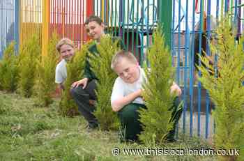 FLASHBACK FRIDAY - 30 photos in the Croydon Guardian from 2007: Part 2