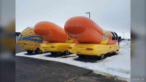 B.C. man relishing fact he was victim of 'epic' Oscar Mayer Wienermobile prank
