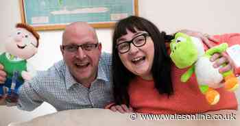 Couple master arcade grabber machines to win tech and toys