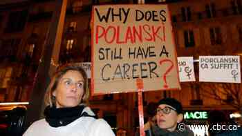 Best director win for Polanski prompts boos, walkouts at César Awards in France