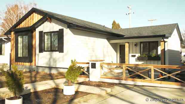 Son of Lethbridge couple gives gift of a lifetime after trying year