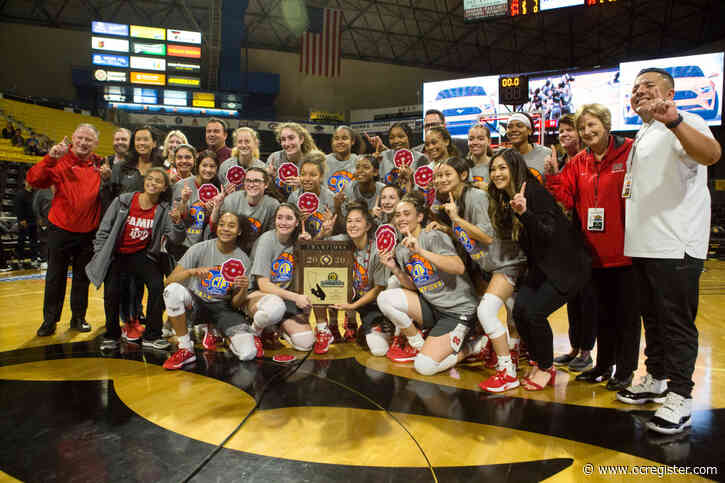 Mater Dei girls basketball sprints past Windward late for special Open Division title