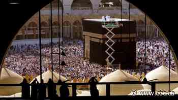 Canadians may be out thousands of dollars after Saudi Arabia suspends entry for religious pilgrims