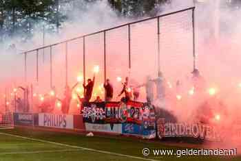 Duizenden PSV-fans zorgen voor indrukwekkende sfeer bij laatste training