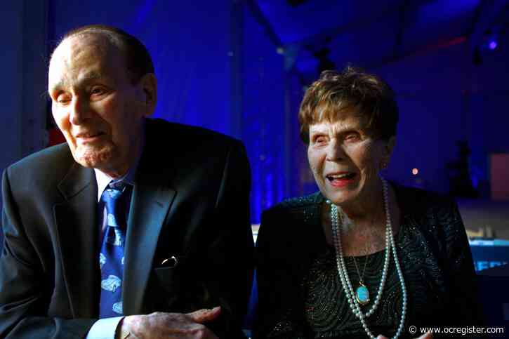 $10 million gift to CSUF will help students discover ‘absolute wonders’ of science