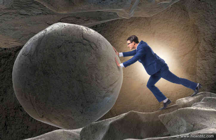 Bitcoin Faces Drop To $8K Following Bearish Reversal Signal