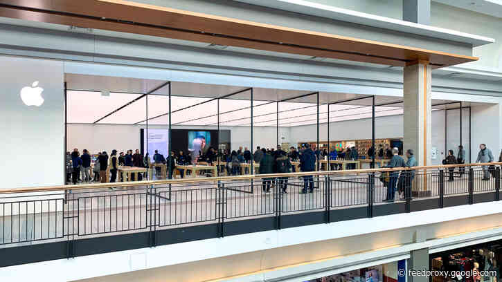 Grand opening: Toronto adds second Apple Store with latest design