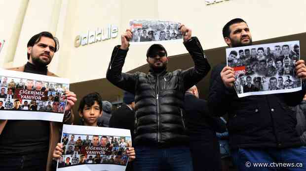 Turkey, Syria fighting escalates; refugees mass at borders