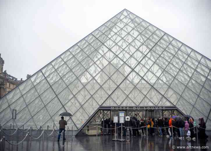 Louvre Closes to Public as Staff Meets to Discuss Spread of Coronavirus in France