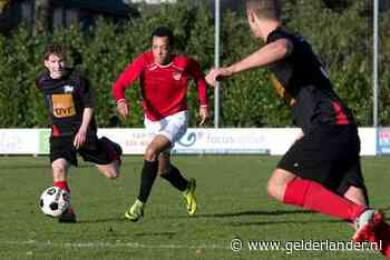 Amateurvoetballer Rheden krijgt rood in Zeddam voor reactie op racistische opmerkingen, duel wel uitgespeeld