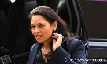 No 10 helping to smear top civil servants, says union leader