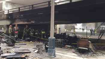 Fire under Gardiner Expressway ramp now out after generating plume of black smoke