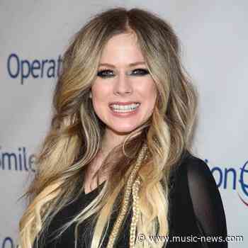 Avril Lavigne postpones Asia shows over coronavirus fears