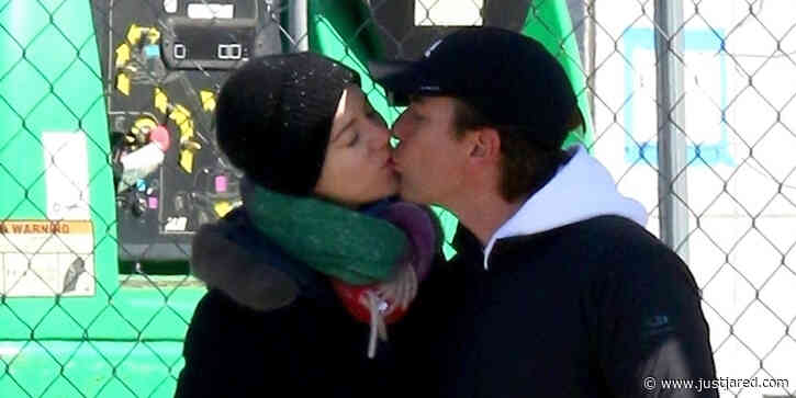 Ewan McGregor & Girlfriend Mary Elizabeth Winstead Share a Kiss While Walking Their Dog in NYC