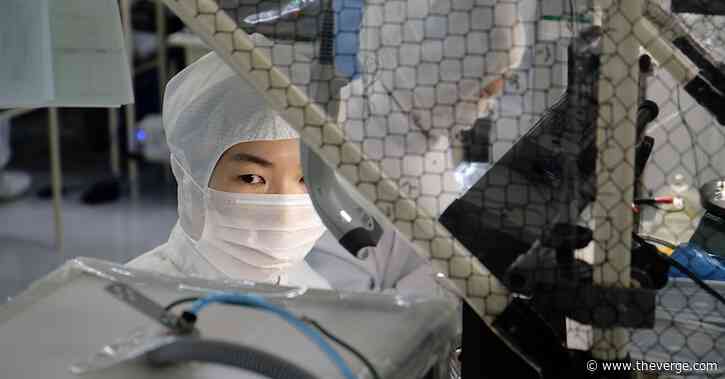 Sharp will use a TV factory to mass-produce face masks