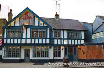 Fight outside Loughton pub leaves man with head injuries
