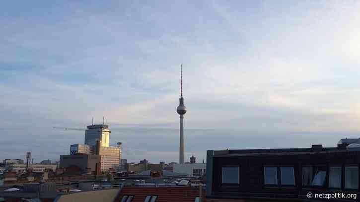 Was vom Tage übrig blieb: Kirche, Kolumnen und KIKIriKI