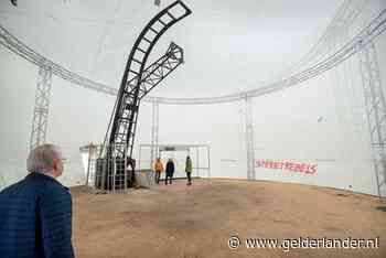 Een bezoekje brengen aan de Stingerbol, eindelijk kan het