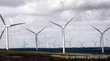 Block on onshore wind and solar farms removed, Government confirms