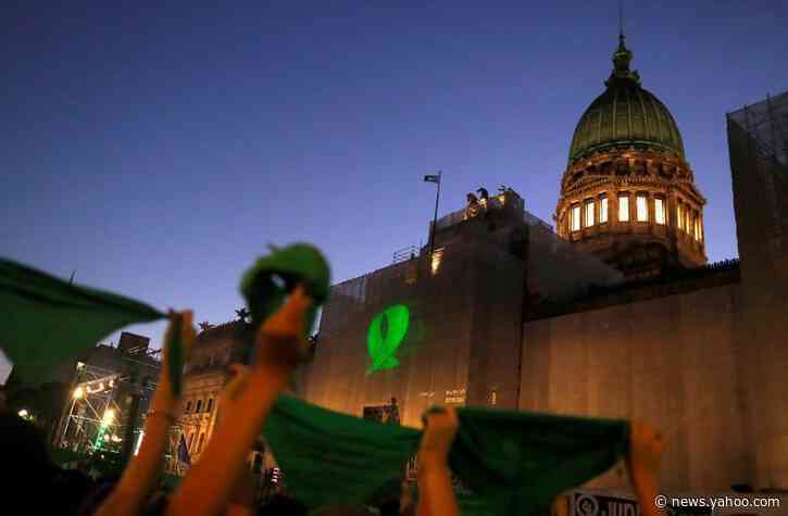 Argentine president to send abortion legalization law to Congress