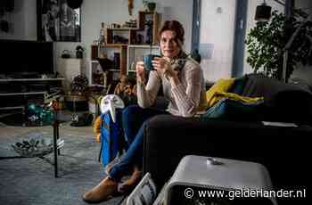 Onderwijsassistent Sylvia (60) in tweestrijd door coronavirus: Kan ik wel voor de klas staan?