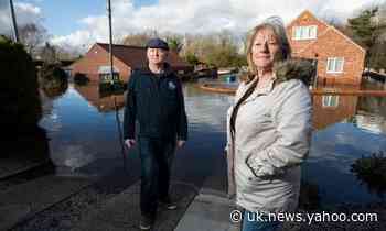 UK flooding: residents in east Yorkshire struggle to recover