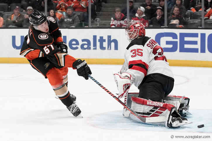 Ducks’ Rickard Rakell sticking to script despite 14-game goal drought