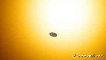 Weird 'cotton candy' planets might be rocking rings, scientists suggest     - CNET