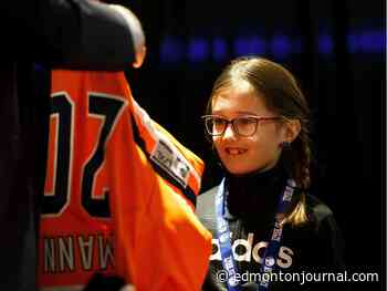 New Oilers: 65 Alberta kids sign one-day contracts - Edmonton Journal