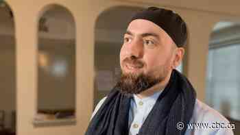 Edmonton Muslim youth welcome mental wellness chaplain - CBC.ca