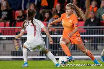 Pelova haakt met knieklachten af bij Leeuwinnen