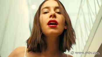 Haim Sing-Scream Their Frustrations In The Lipstick-Stained ‘Steps’ Video