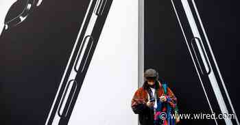 Money for iPhone Users, Cell Service From Space, and More News