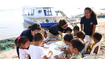 UK charity launches floating library to bring books to children in Philippines