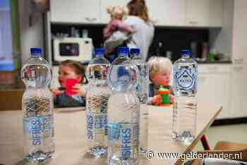 Nijmeegse ouders reageren op mogelijk lood in kraanwater: ‘Is het ook slecht voor mijn IQ?’
