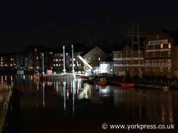 Bad weather delays work on York's historic Guildhall